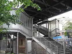 Sèvres-Lecourbe station entrance