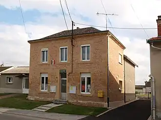 The town hall in Saint-Pierre-à-Arnes