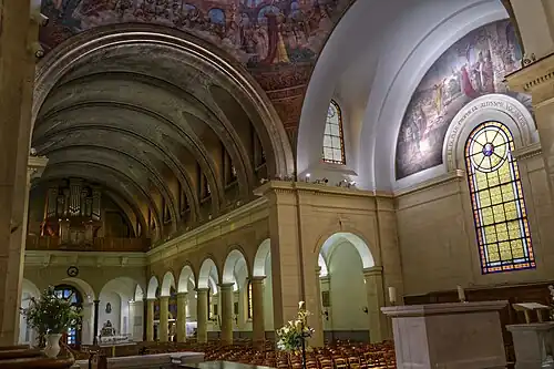 Transept and organ in the tribune
