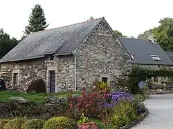 Cottages in the village of Le Gouvello