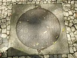 An example of a circular manhole in Salvador, Bahia