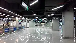 Concourse facing 7 and 9