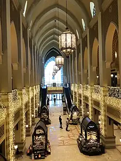 Open lobby area for shopping