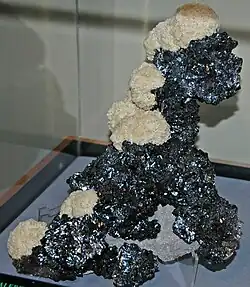 Sphalerite and barite from Cumberland Mine, Tennessee, US