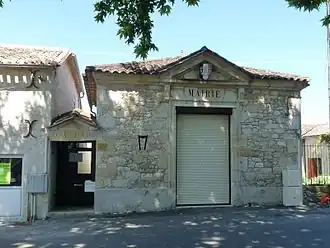 The town hall in Saint-Quentin-de-Caplong