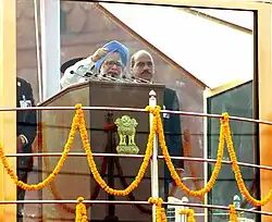 Former Prime Minister Manmohan Singh chanting "Jai Hind" from the ramparts of Red Fort, Delhi