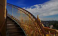 The spiral staircase narrowing