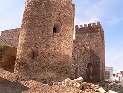 Round tower of the Altamiranos Palace House in Orellana la Vieja (Badajoz)