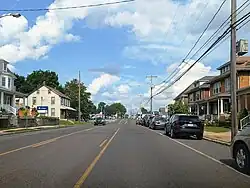 US 422 eastbound through Springmont