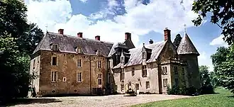 Château du Vieil Azy&nbsp;[fr]