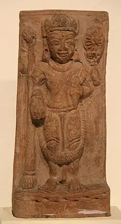 Vāsudeva with four attributes and without an aureole, terracotta[67]