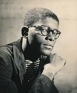 Sculptor Richard Hunt (BAE 1957)